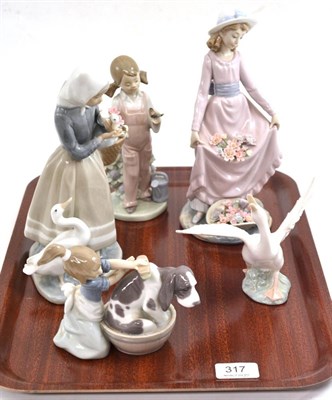 Lot 317 - Five Lladro figures