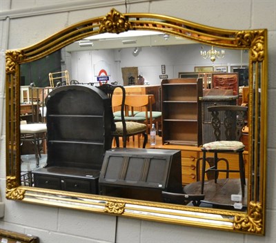 Lot 1089 - A gilt framed mirror