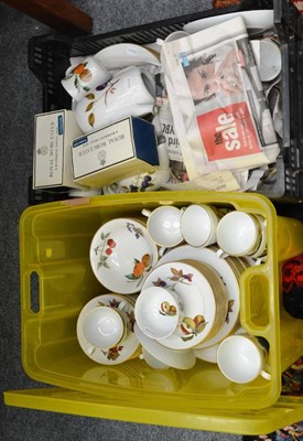 Lot 1127 - Royal Worcester Evesham pattern tea/coffee/dinner service