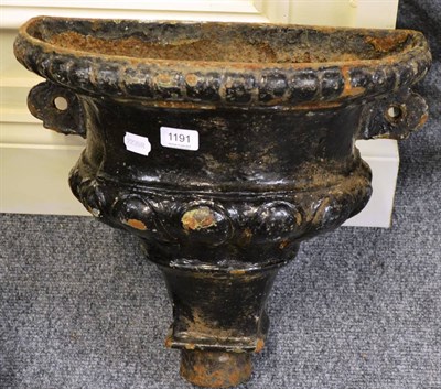 Lot 1191 - 19th century cast iron rain hopper