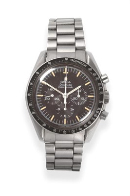 Lot 276 - A Stainless Steel Chronograph Wristwatch, signed Omega, model: Speedmaster, Professional, ref:...