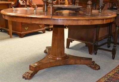 Lot 1401 - A Victorian mahogany breakfast table