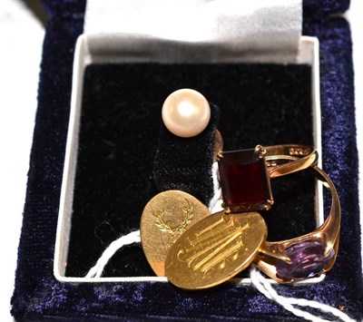 Lot 56 - A cufflink, stamped '18CT' and 'MB'; two 9ct gold dress rings and a cultured pearl stud