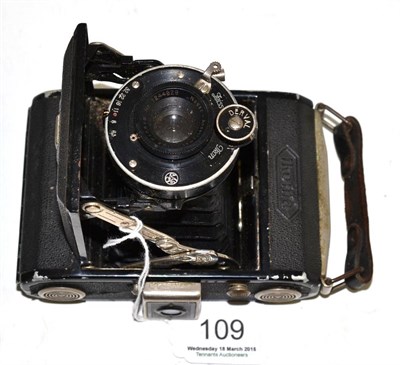 Lot 109 - Zeiss Ikon Ikonta camera