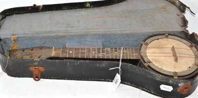 Lot 189 - A 1930's German eight string ukulele