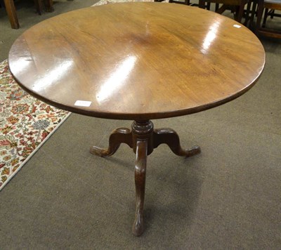 Lot 517 - Georgian mahogany tripod table