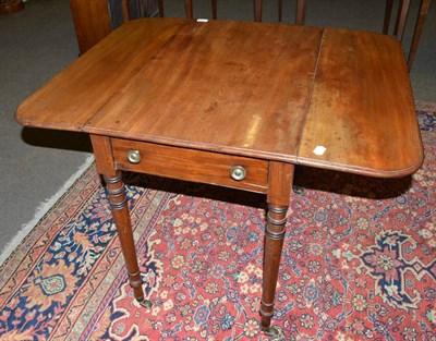 Lot 548 - George III mahogany Pembroke table