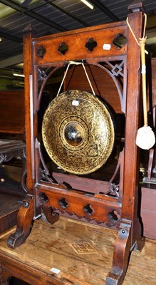 Lot 571 - Aesthetic movement gong