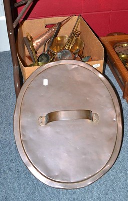 Lot 715 - A box of brass and copper