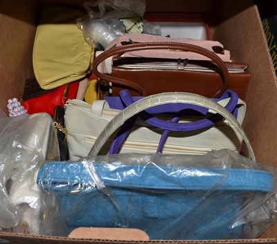 Lot 725 - A collection of handbags, clutch bags etc and leather gloves