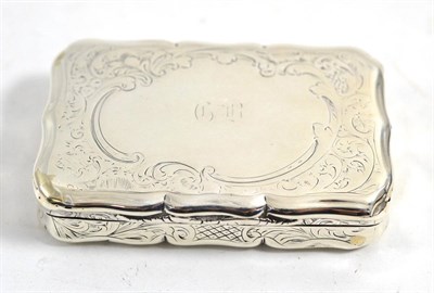 Lot 134 - A silver snuff box
