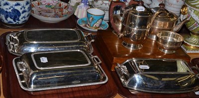 Lot 218 - Plated wares including cased fruit eaters, tea service and entree dishes