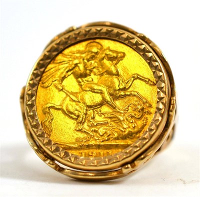 Lot 283 - A 1911 sovereign in 9ct gold ring mount