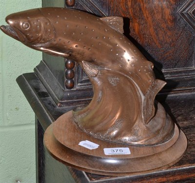 Lot 375 - A bronzed fish statue on wooden plinth