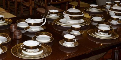 Lot 380 - Minton Grandee pattern dinner service