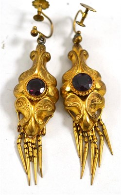 Lot 393 - A pair of Victorian garnet earrings