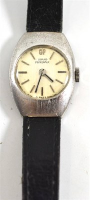 Lot 433 - A lady's stainless steel wristwatch signed Girard Perregaux