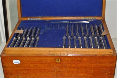 Lot 473 - Canteen of plated cutlery