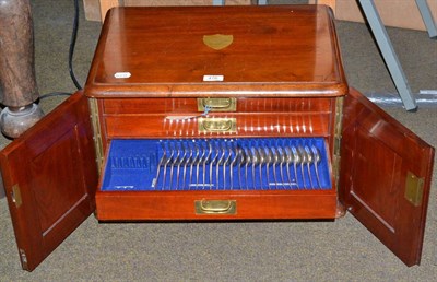 Lot 476 - A boxed canteen of cutlery in sterling silver, inscribed 'P' (not complete)