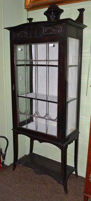 Lot 532 - Edwardian glazed display cabinet