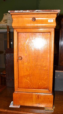 Lot 560 - Victorian oak bedside cupboard with marble top