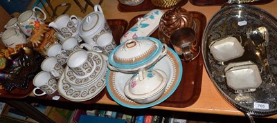 Lot 765 - A part Susie Cooper tea service, two carnival glass bowls, plated ware etc