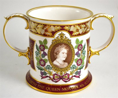 Lot 135 - A Spode Queen Mother's loving cup, limited edition 13/250 boxed, with certificate