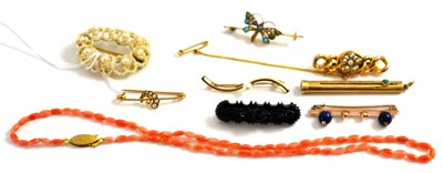 Lot 183 - Assorted bar brooches, a propelling pencil, a seed pearl brooch etc