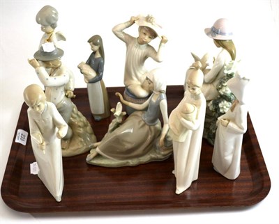 Lot 233 - Assorted Lladro and Nao figures (9)