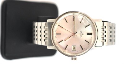 Lot 297 - An Omega stainless steel cased wristwatch