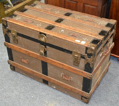 Lot 1099 - Steamer chest