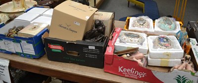 Lot 1105 - Three boxes of ornamental items