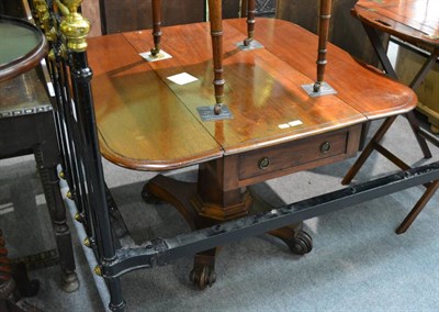 Lot 1355 - Victorian mahogany centre table