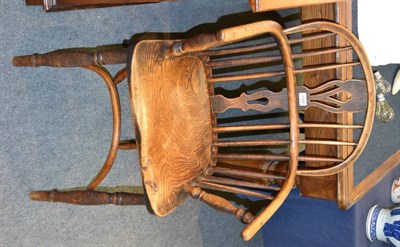 Lot 1388 - Yew and elm wood Windsor chair