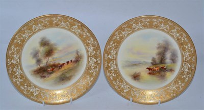 Lot 280 - A pair of Royal Worcester porcelain plates, 1912, painted by Harry Stinton, 22.7cm diameter