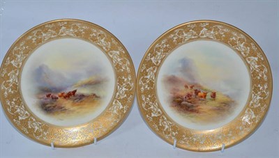 Lot 282 - A pair of Royal Worcester porcelain plates, 1912, painted by Harry Stinton, 22.7cm diameter