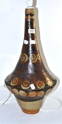 Lot 293 - A large art pottery table lamp