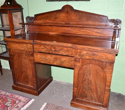 Lot 427 - Double pedestal sideboard