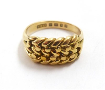 Lot 90 - An 18ct gold gentleman's rope ring