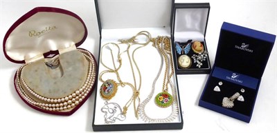 Lot 101 - A group of costume jewellery including simulated pearls and a necklace by Grosse