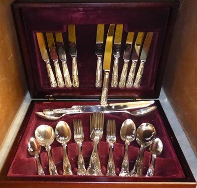 Lot 154 - A canteen of plated cutlery