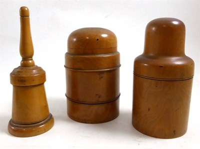 Lot 269 - A 19th century treen travelling set