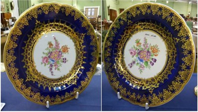 Lot 350 - Pair of Spode cabinet plates decorated with floral bouquets