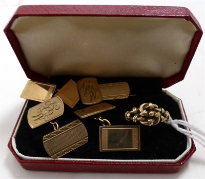 Lot 398 - Two pairs of cufflinks stamped '375' and a ring stamped '375'