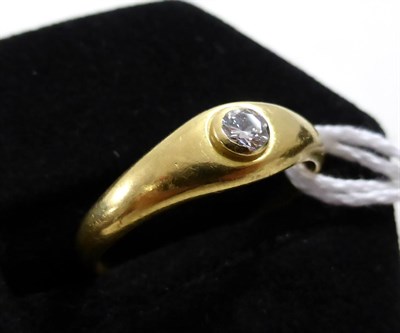 Lot 408 - An 18ct gold ring set with a diamond approx. 0.1ct