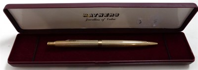 Lot 413 - A 9ct gold pen engraved ";With Love"