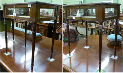 Lot 1254 - A pair of display tables