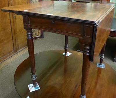 Lot 1310 - A 19th century Gillows Pembroke table, stamped to the drawer