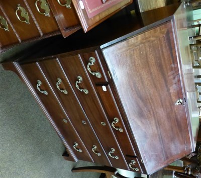 Lot 1314 - Georgian mahogany bureau