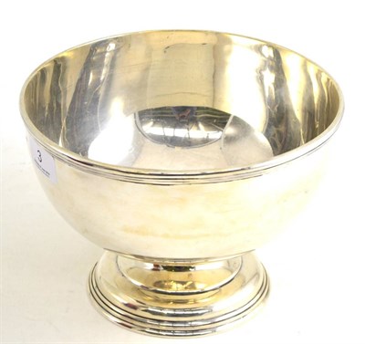 Lot 3 - A silver pedestal bowl, Francis Howard Ltd, Sheffield 1965